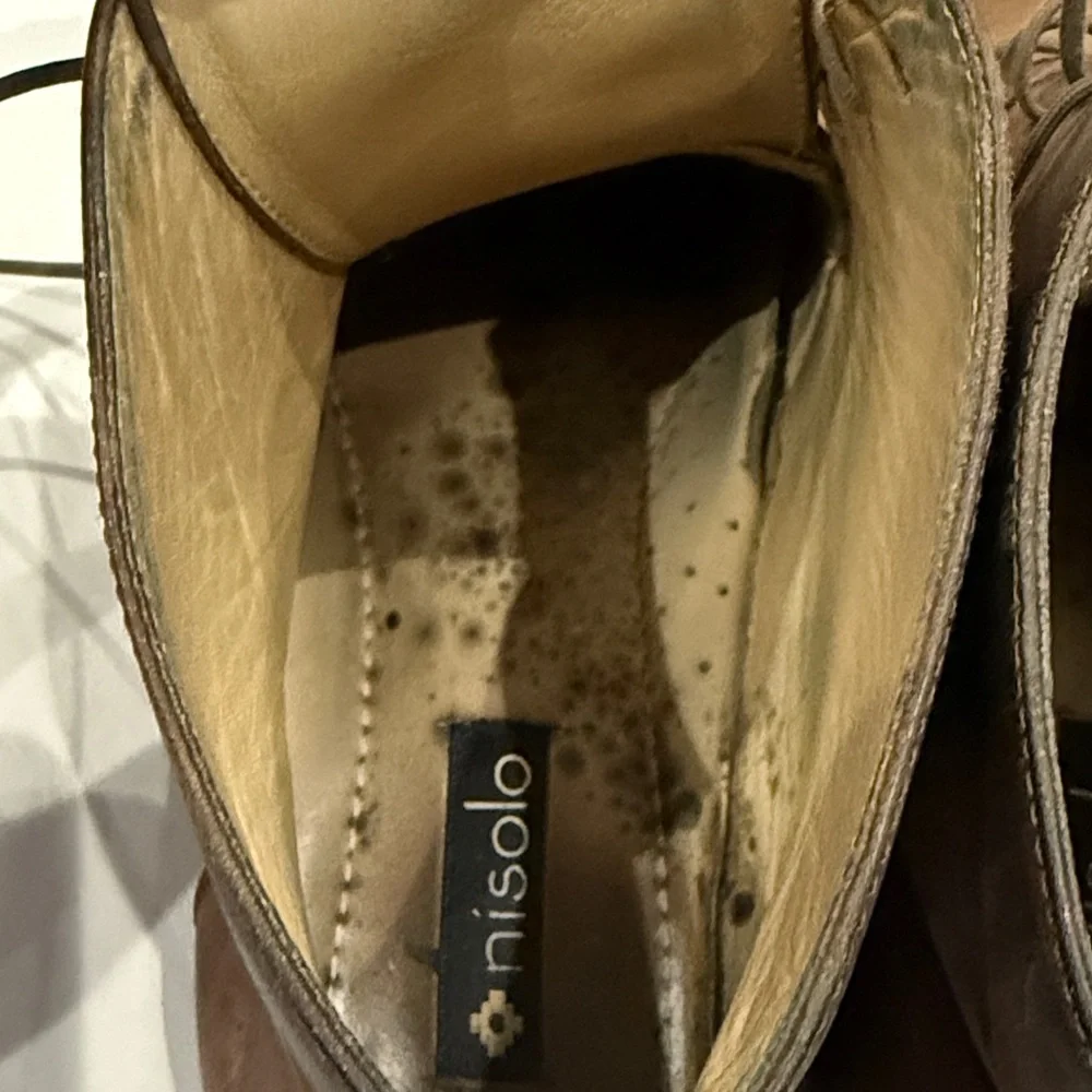 Nisolo Tan Leather Chukka Boots